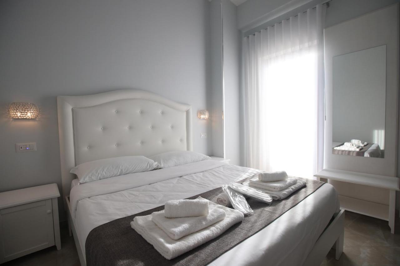 B&B Royal Sellia Marina Esterno foto