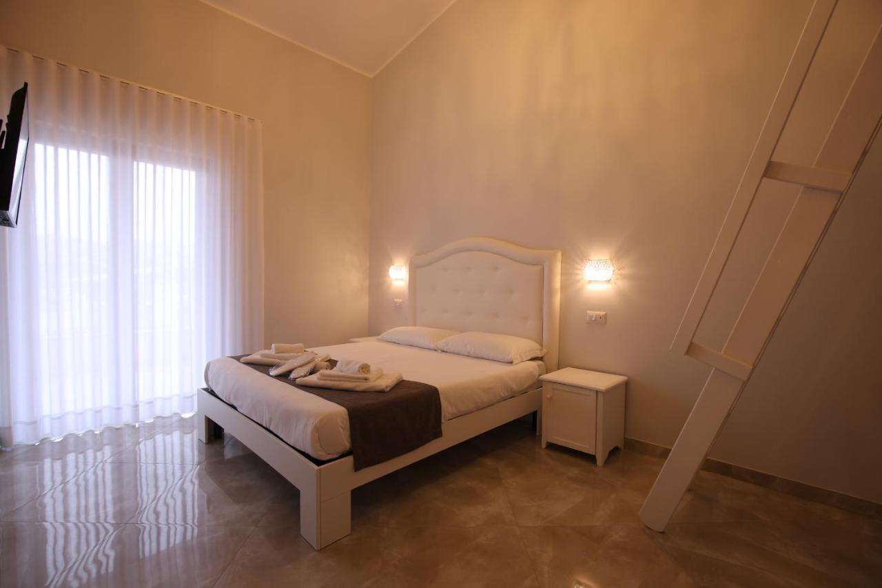 B&B Royal Sellia Marina Esterno foto