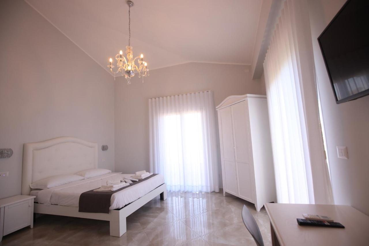 B&B Royal Sellia Marina Esterno foto