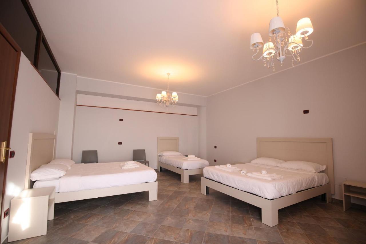 B&B Royal Sellia Marina Esterno foto