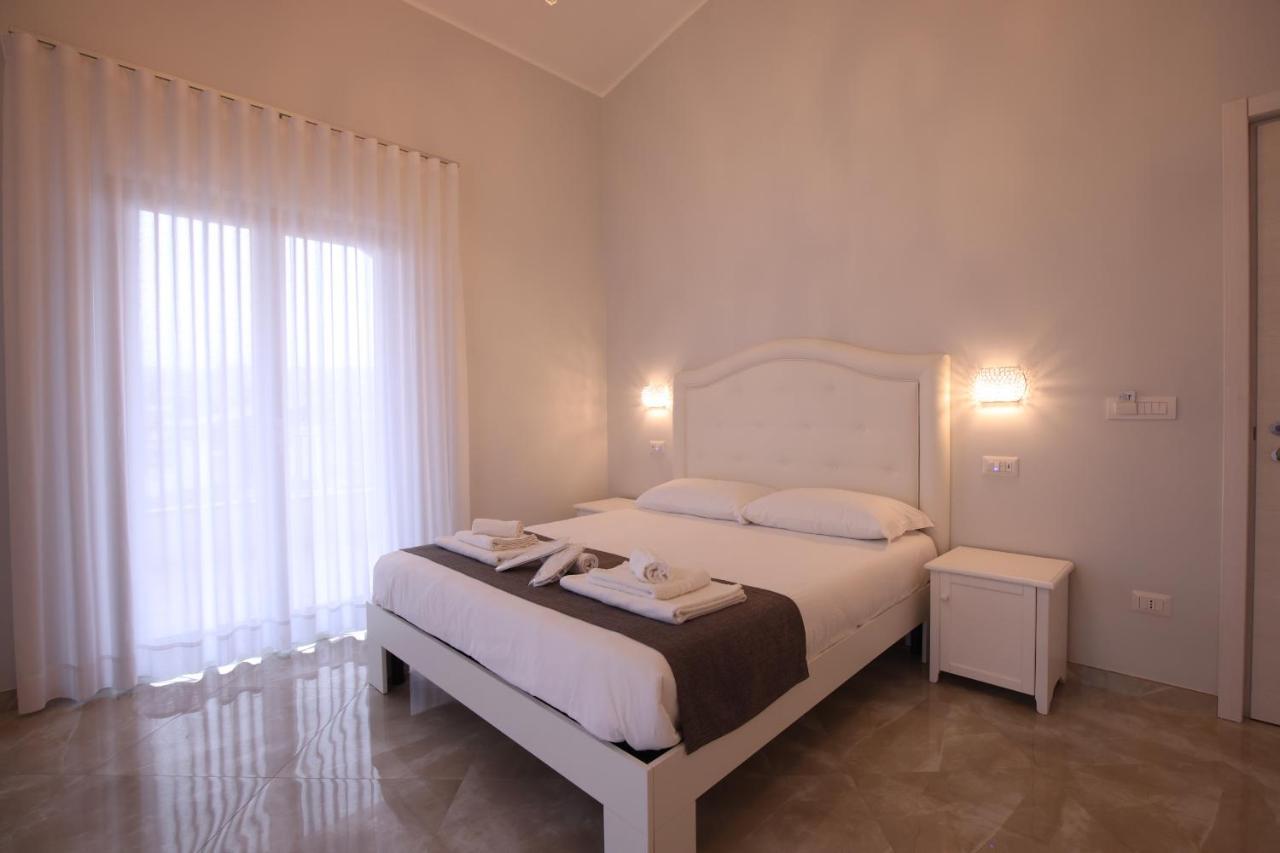 B&B Royal Sellia Marina Esterno foto