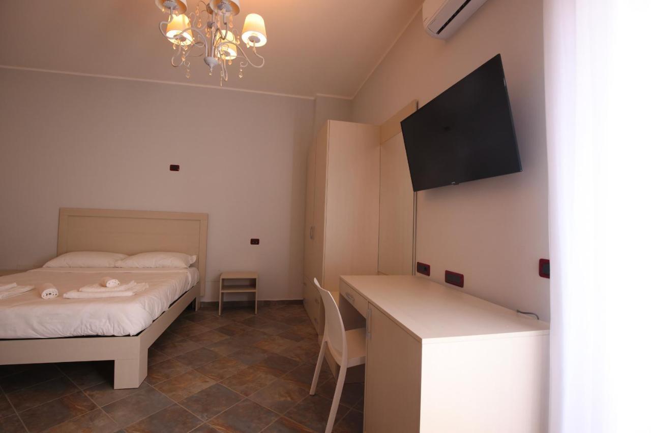 B&B Royal Sellia Marina Esterno foto