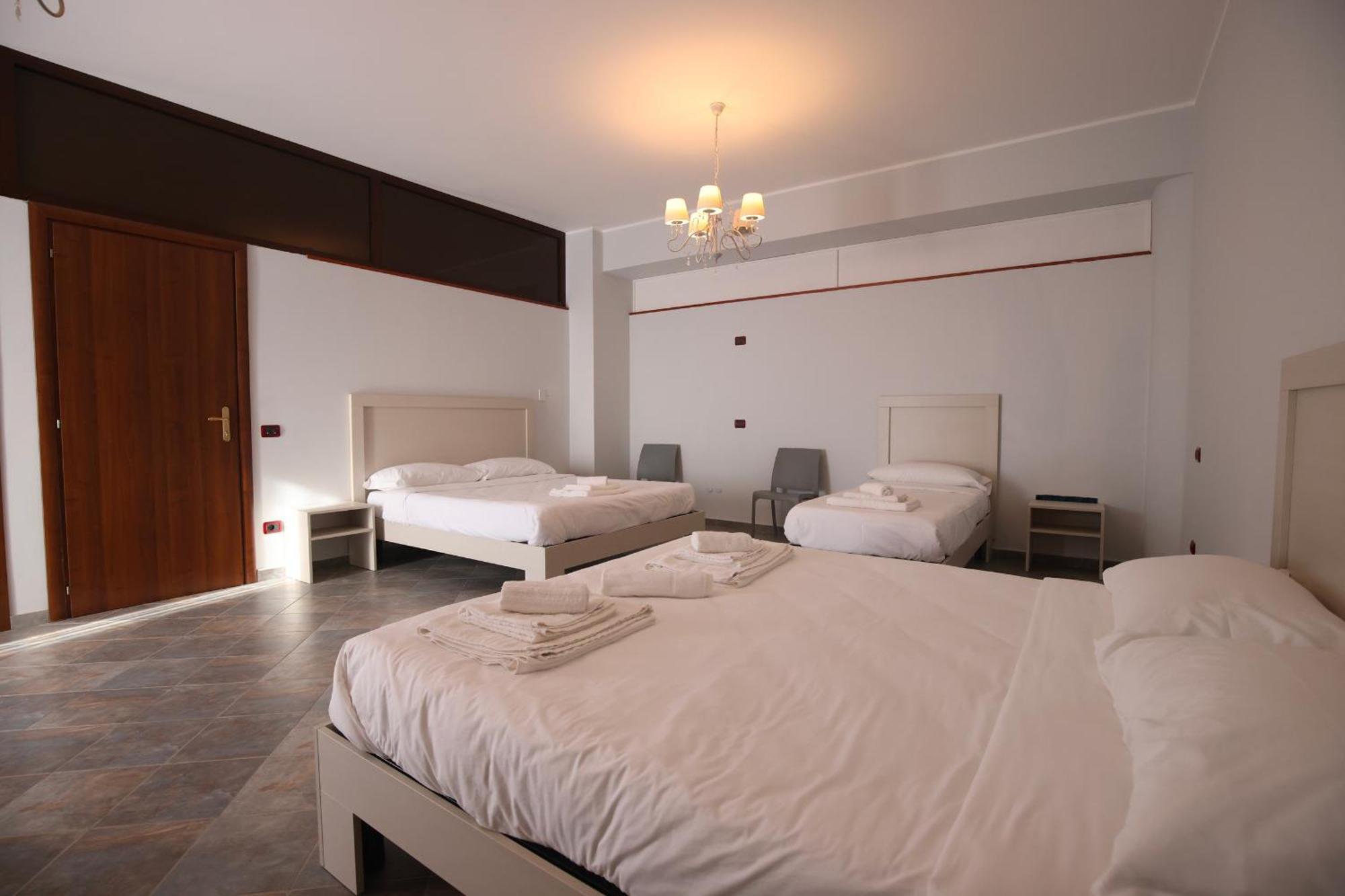 B&B Royal Sellia Marina Esterno foto