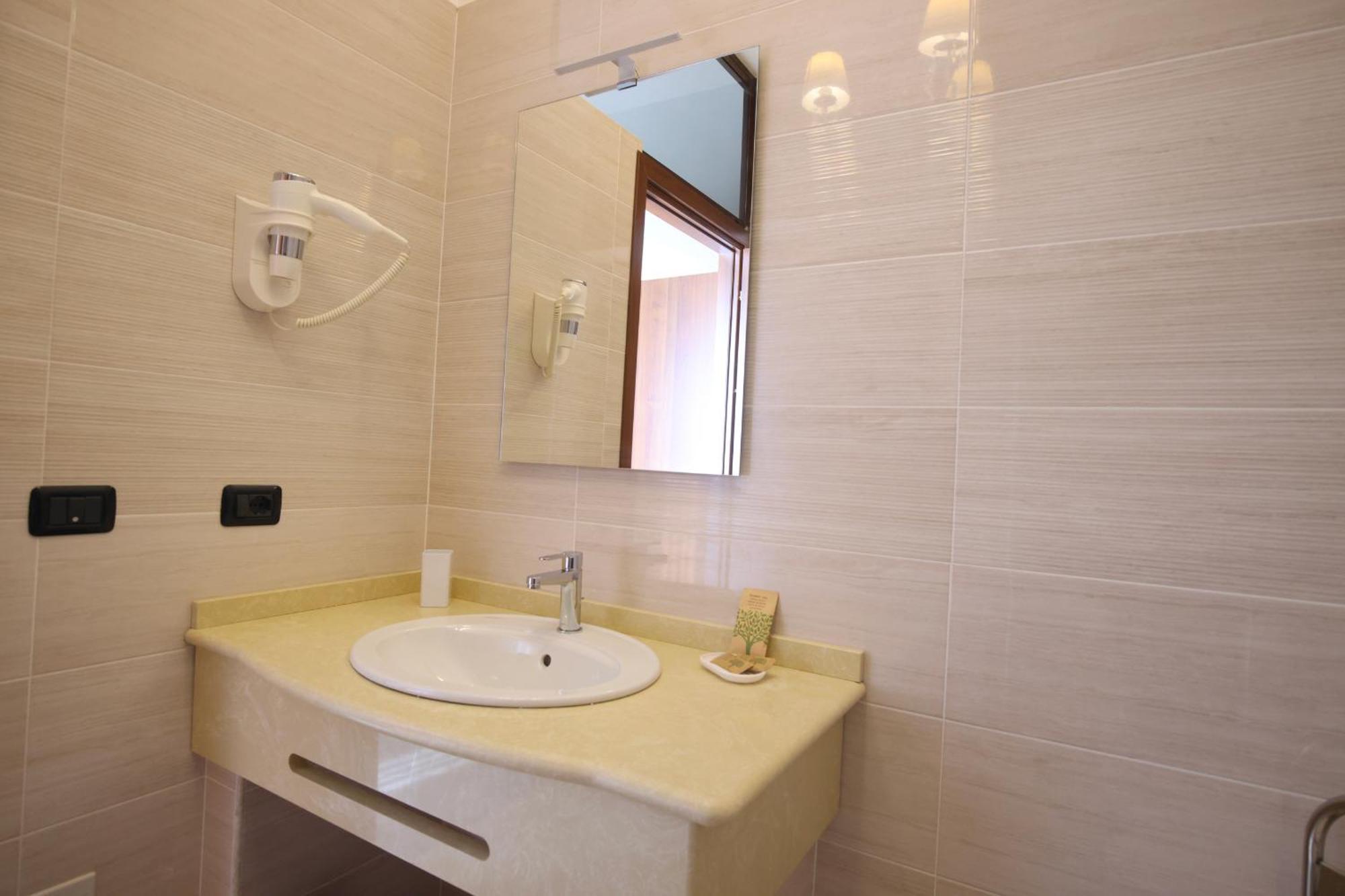 B&B Royal Sellia Marina Esterno foto