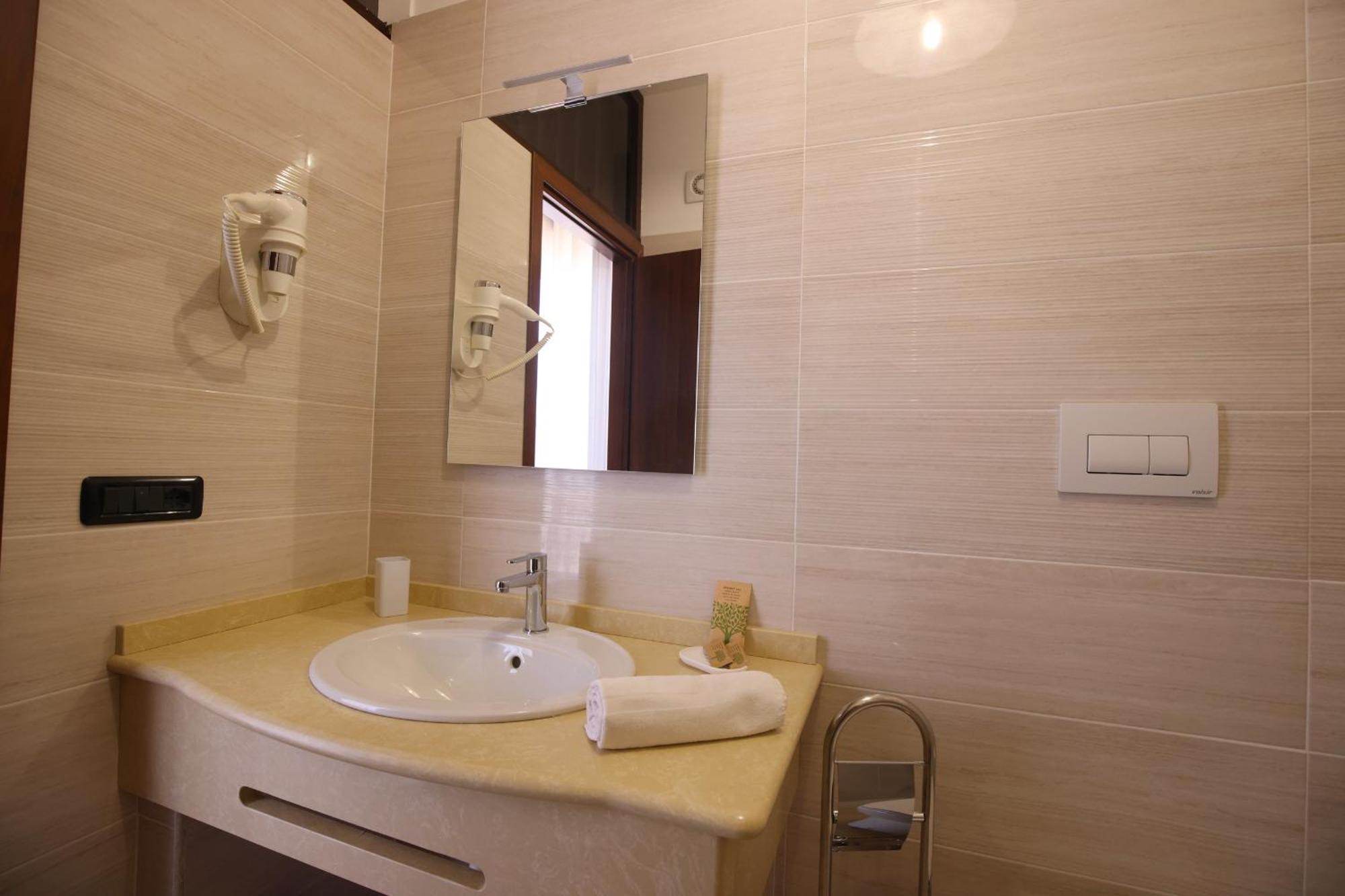 B&B Royal Sellia Marina Esterno foto